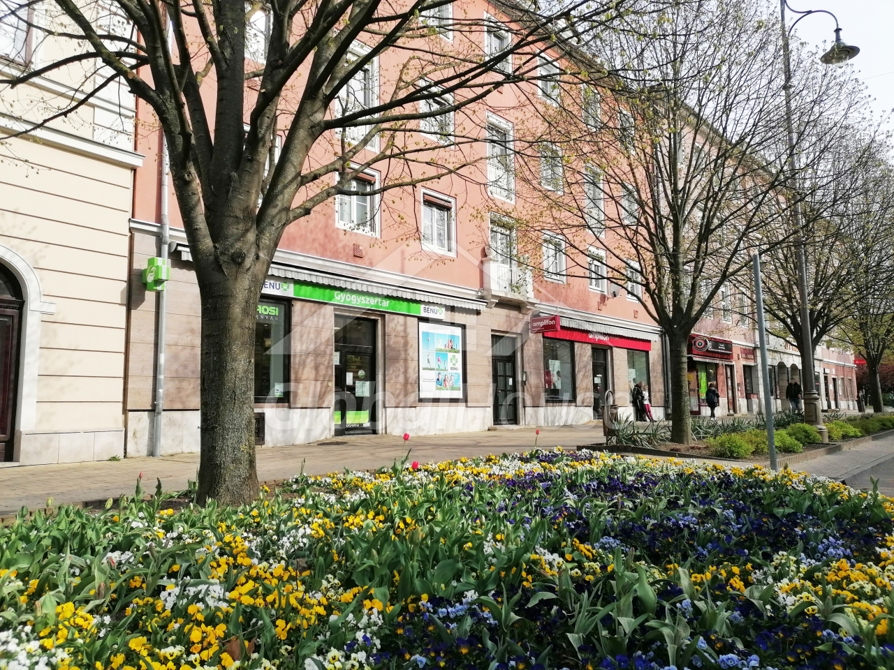 Zalaegerszeg központjában 2 szobás lakás eladó. Global House